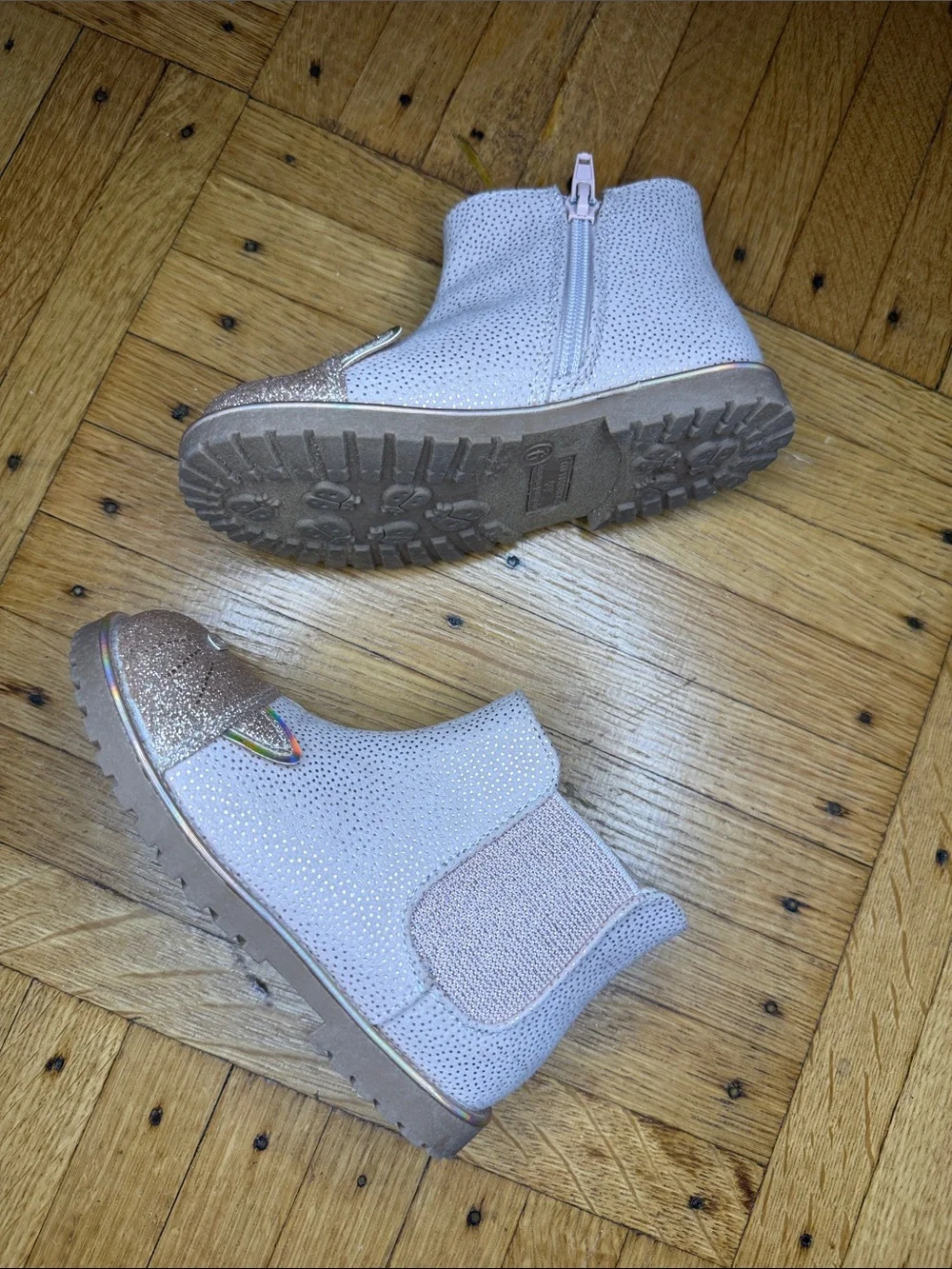 Girls Sparkle Cat-Toe Ankle Boots in Light Pink